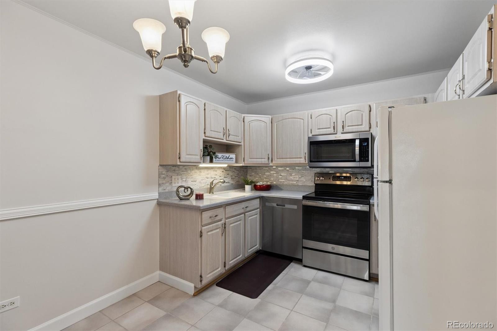 MLS Image #4 for 615 s alton way 12b,denver, Colorado