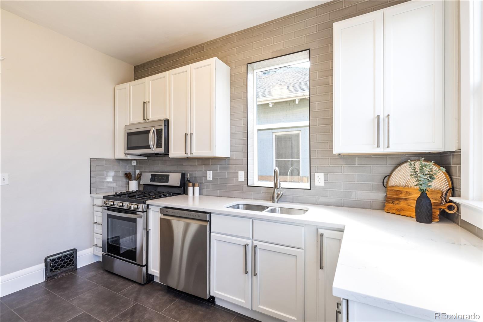 MLS Image #15 for 3151 n gaylord street,denver, Colorado