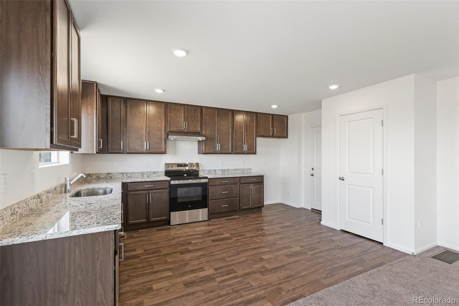 MLS Image #10 for 1662 s gold bug way,aurora, Colorado