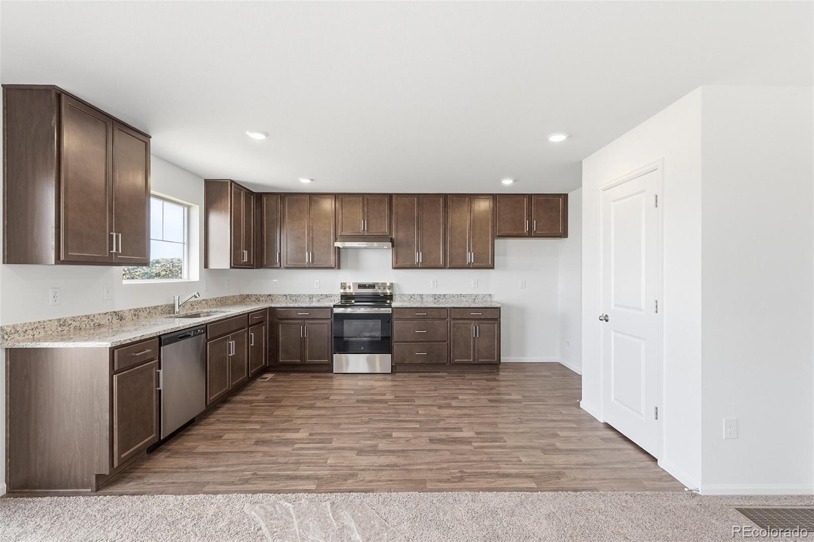 MLS Image #12 for 1662 s gold bug way,aurora, Colorado