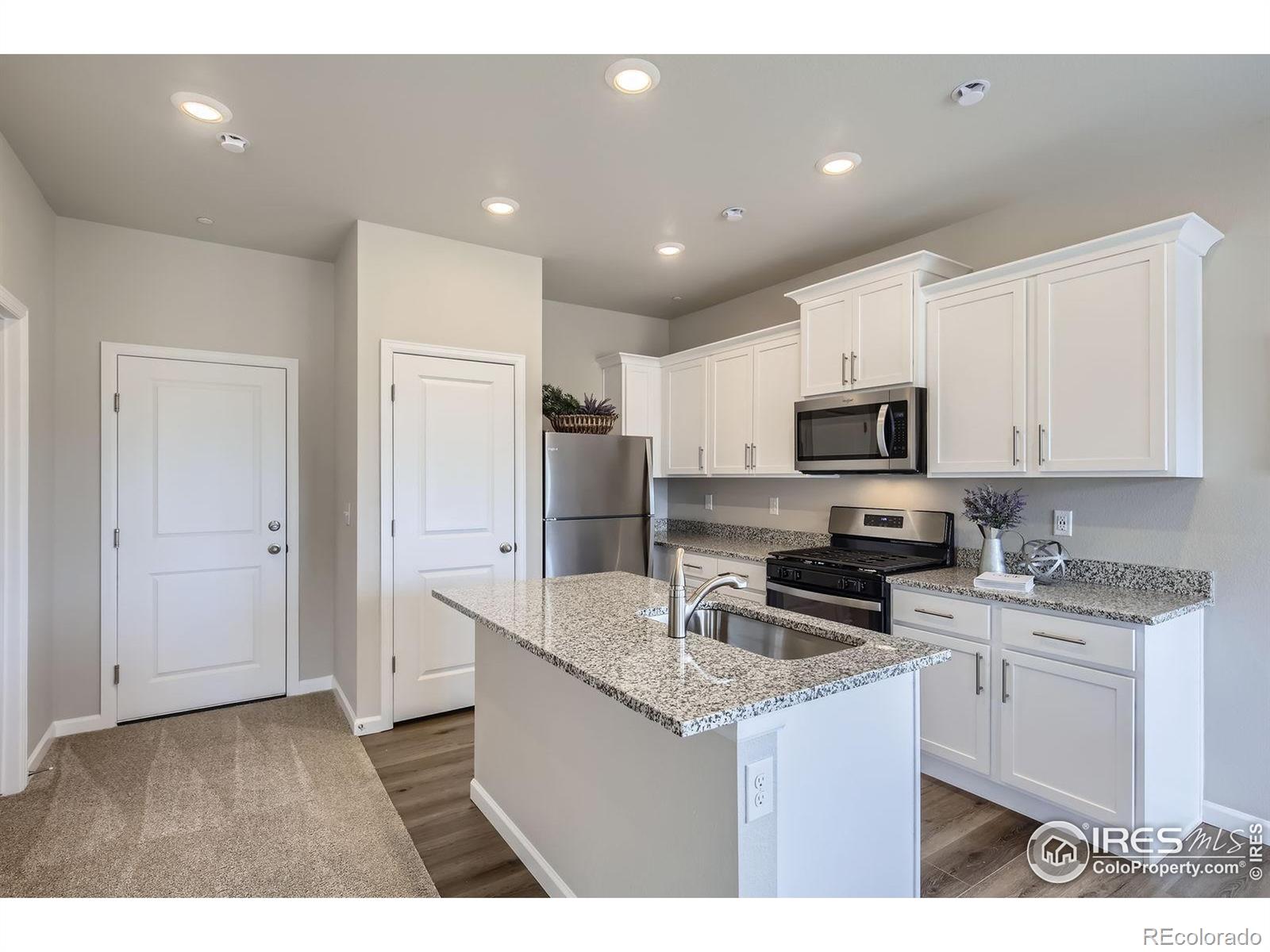 MLS Image #6 for 201  robin road,johnstown, Colorado