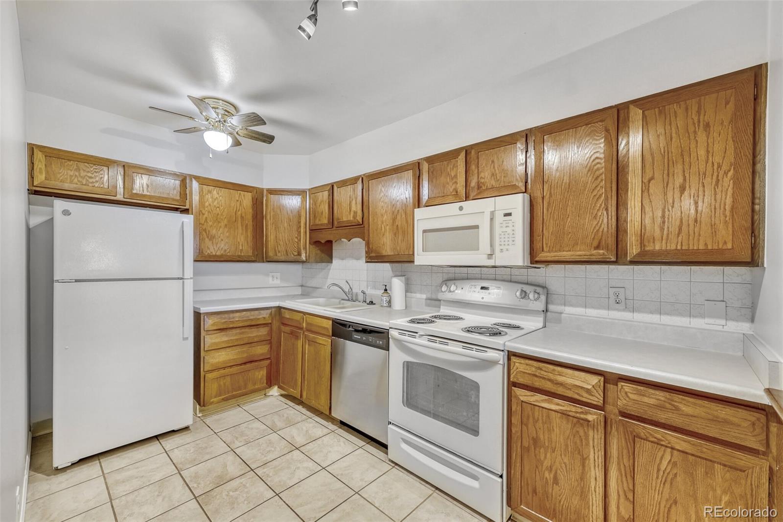 MLS Image #7 for 13626 e bates avenue,aurora, Colorado