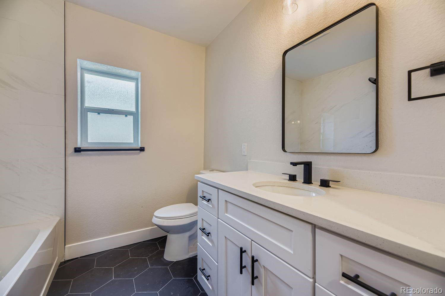 MLS Image #8 for 2600  colorado boulevard,denver, Colorado