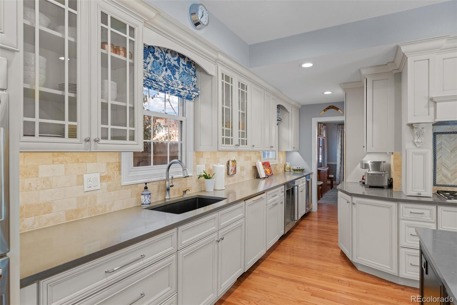 MLS Image #18 for 1085 s vine street,denver, Colorado