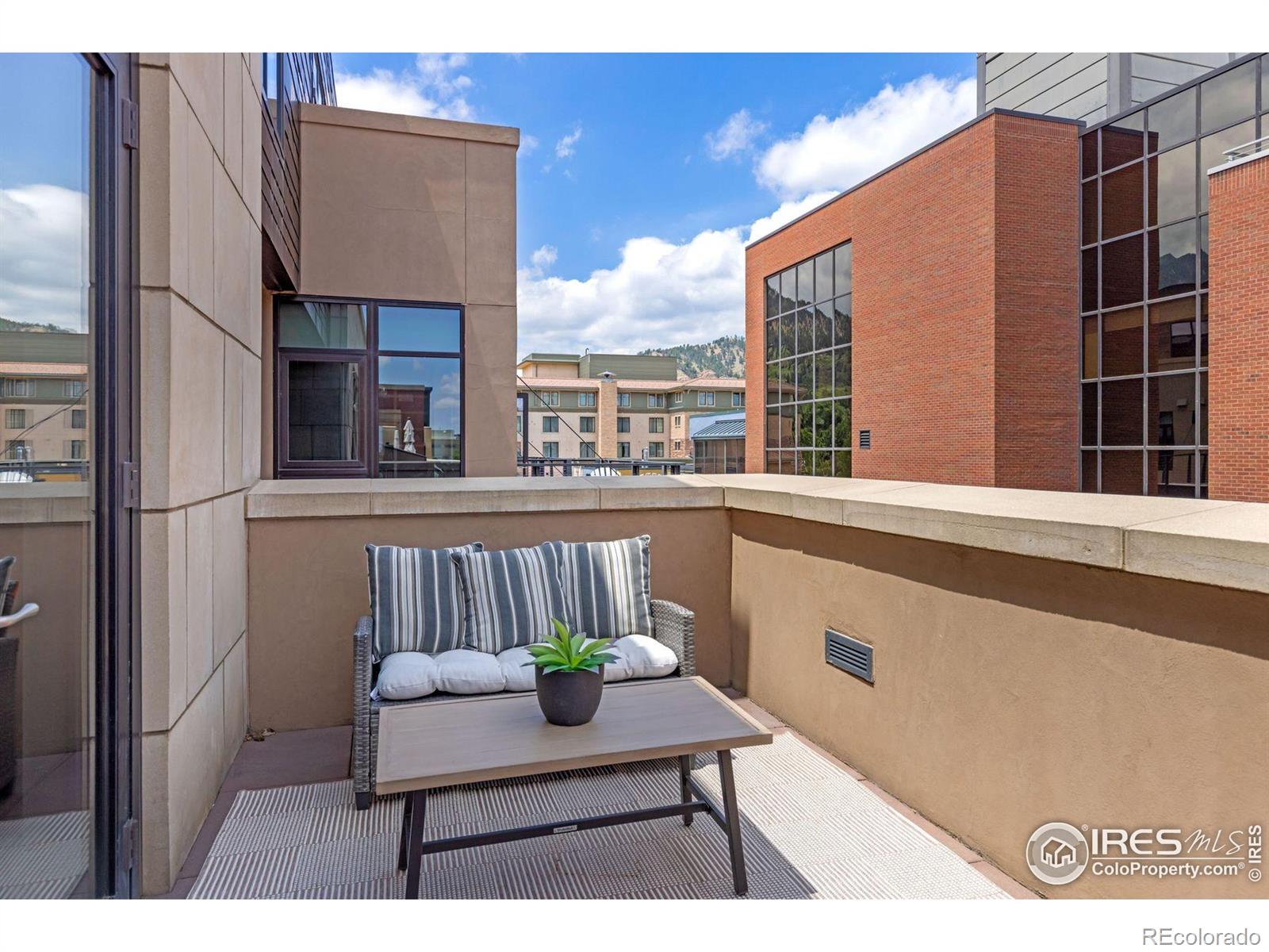 MLS Image #10 for 1077  canyon boulevard 305,boulder, Colorado