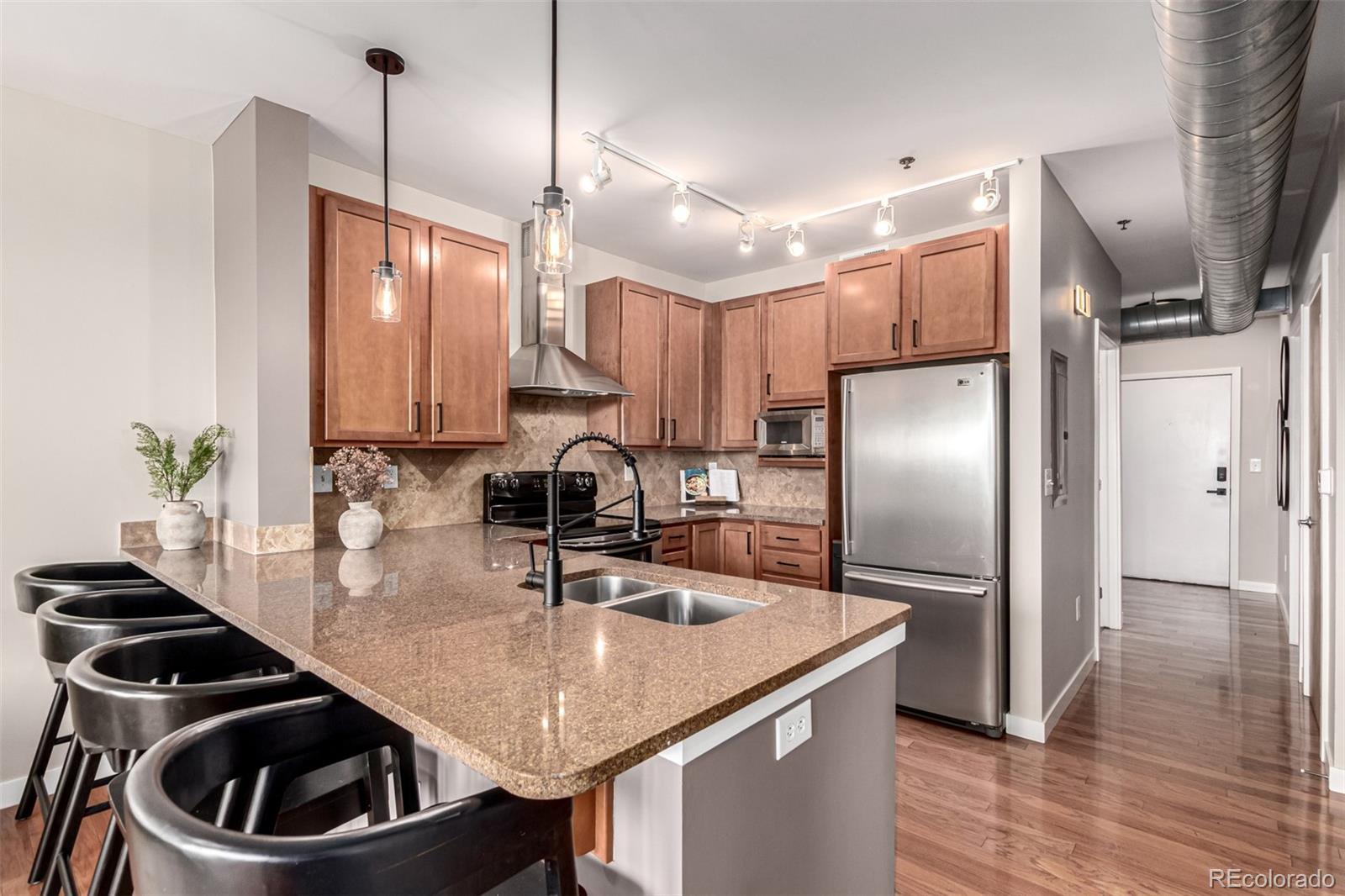 MLS Image #8 for 1313 s clarkson street 303,denver, Colorado