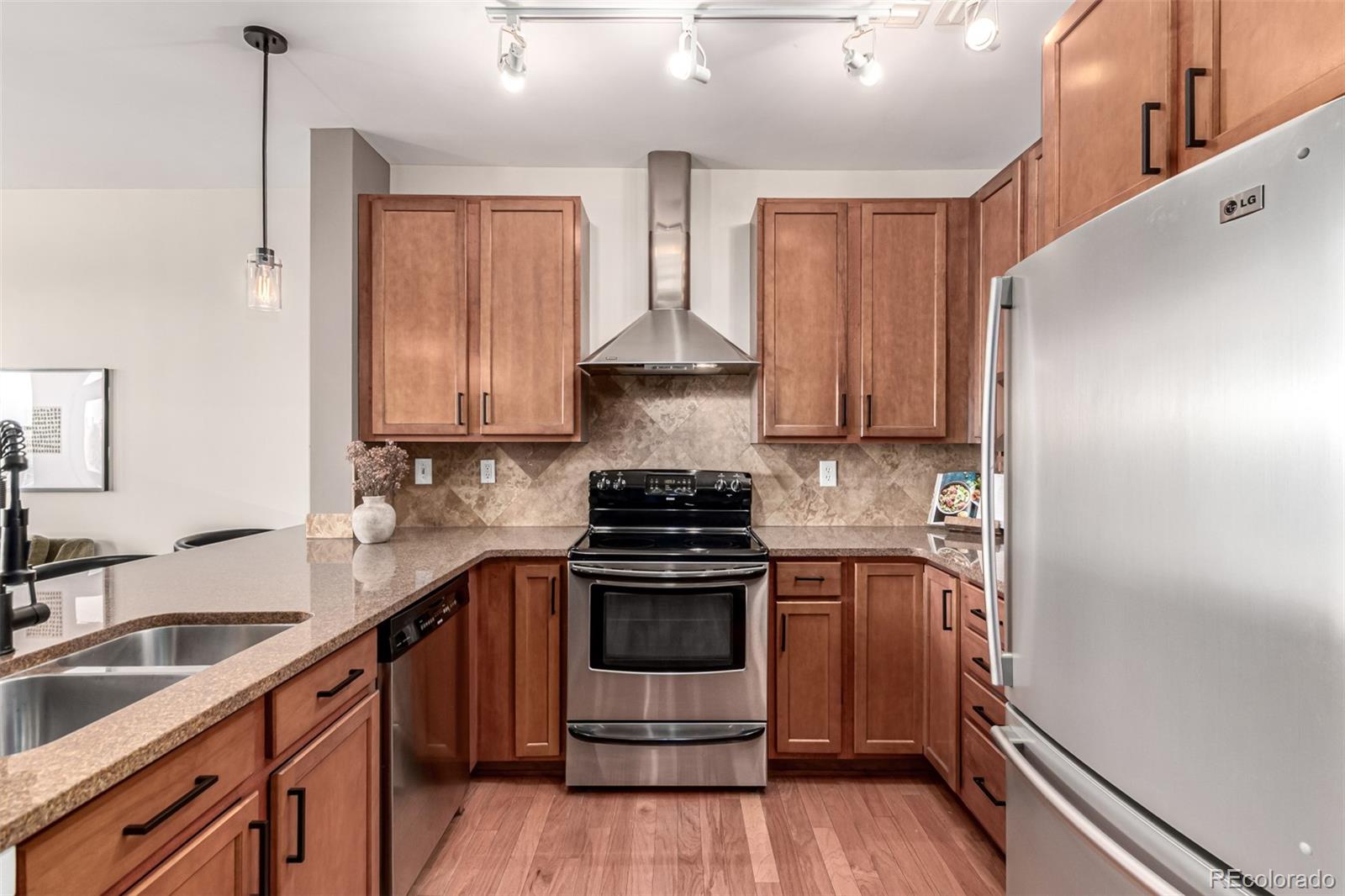 MLS Image #9 for 1313 s clarkson street 303,denver, Colorado