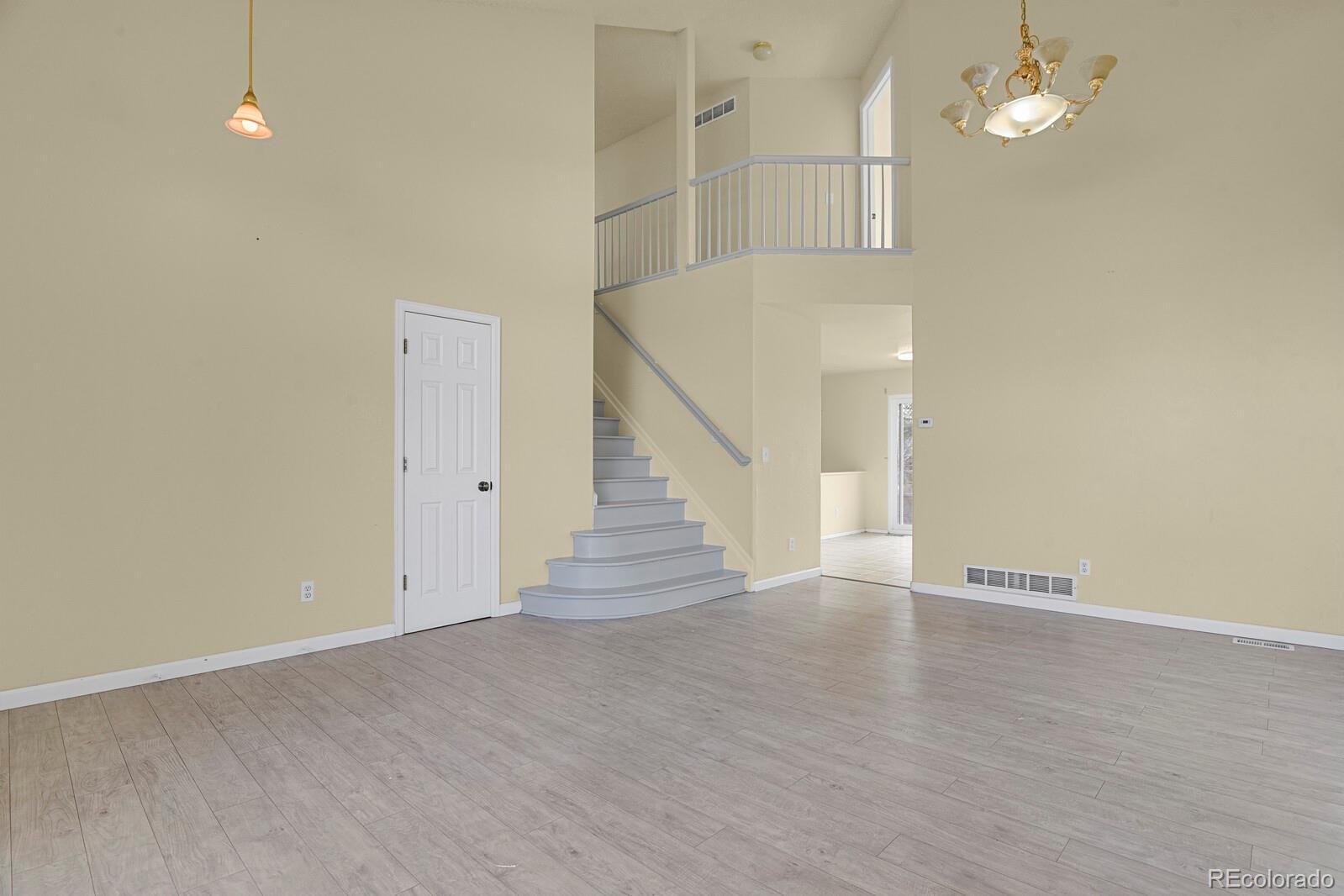 MLS Image #2 for 2585 s truckee way,aurora, Colorado