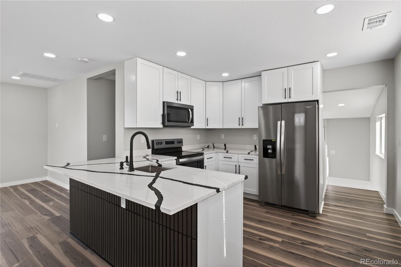 MLS Image #2 for 1446  jamaica street,aurora, Colorado