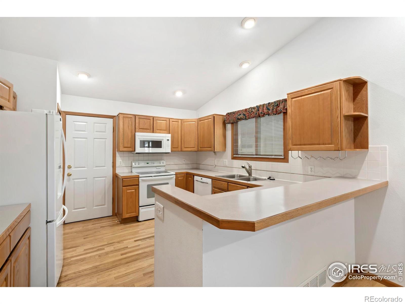MLS Image #10 for 2037  adriel drive,fort collins, Colorado