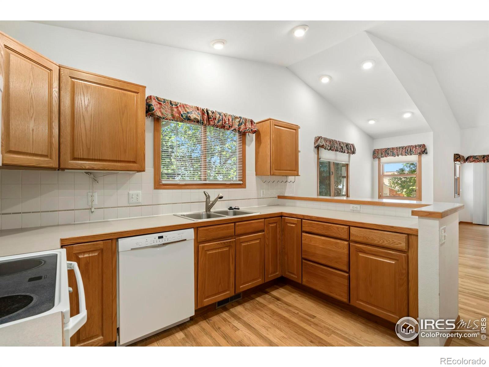 MLS Image #11 for 2037  adriel drive,fort collins, Colorado