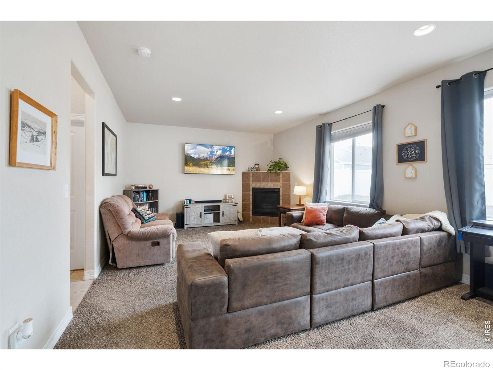 MLS Image #12 for 6861  mount toll court,wellington, Colorado