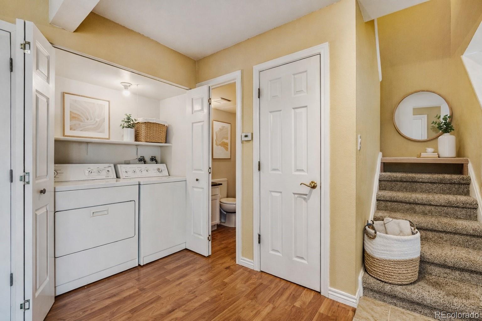 MLS Image #11 for 1160 s clinton street,denver, Colorado