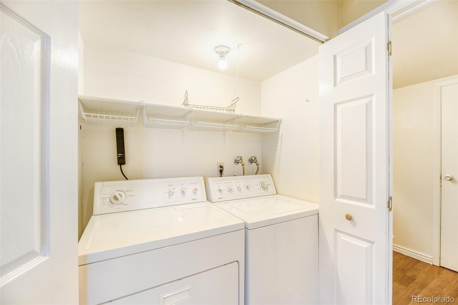 MLS Image #13 for 1160 s clinton street,denver, Colorado