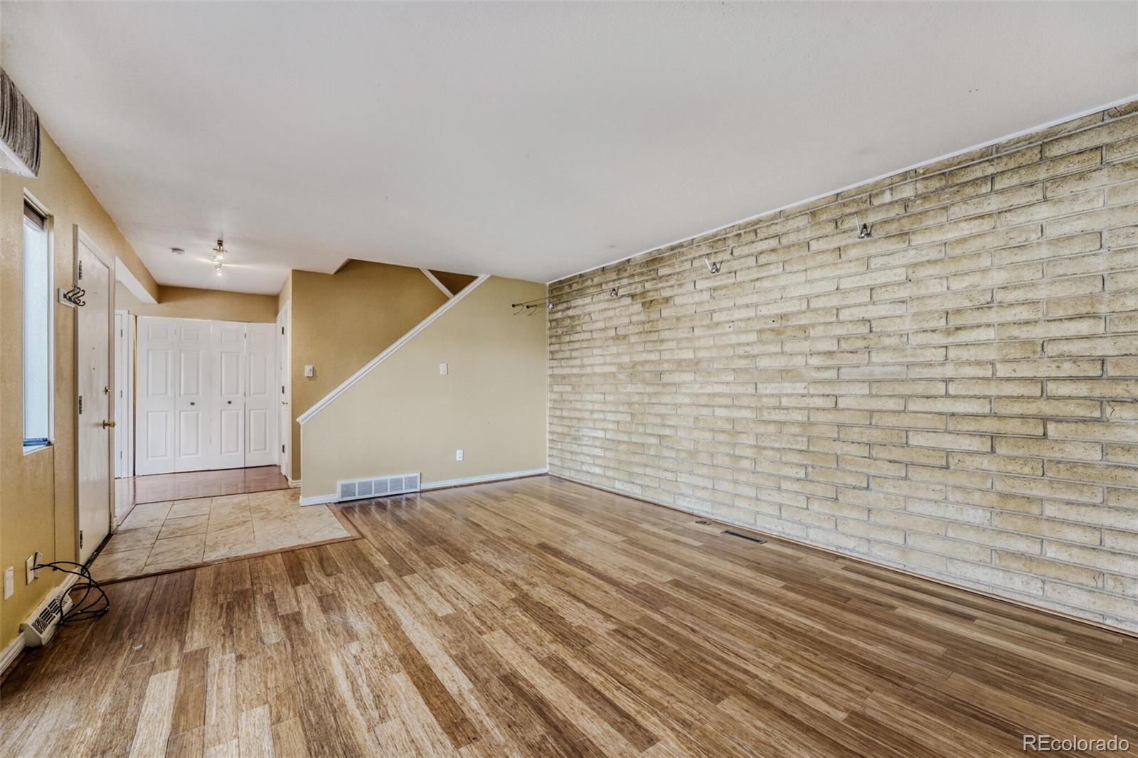 MLS Image #23 for 1160 s clinton street,denver, Colorado