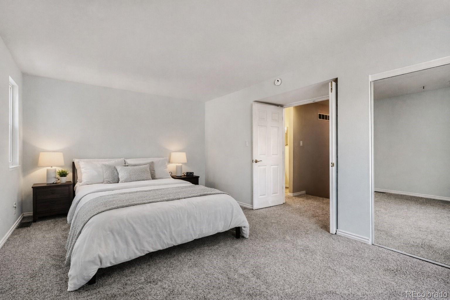 MLS Image #9 for 1160 s clinton street,denver, Colorado