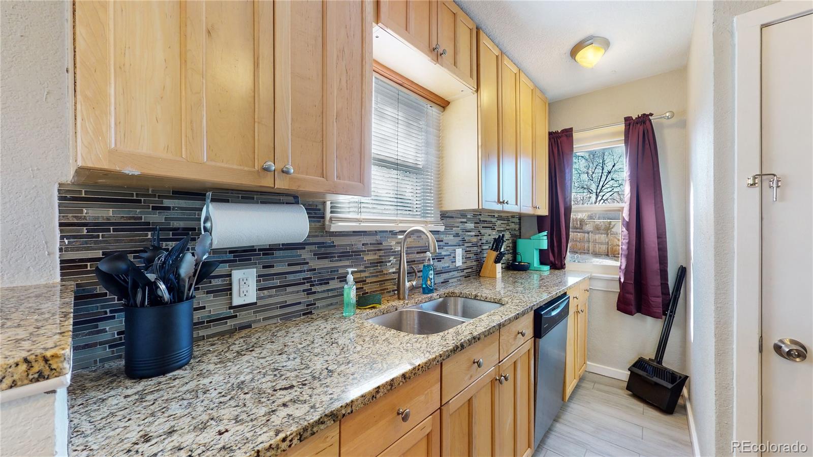 MLS Image #11 for 1621  trenton street,denver, Colorado