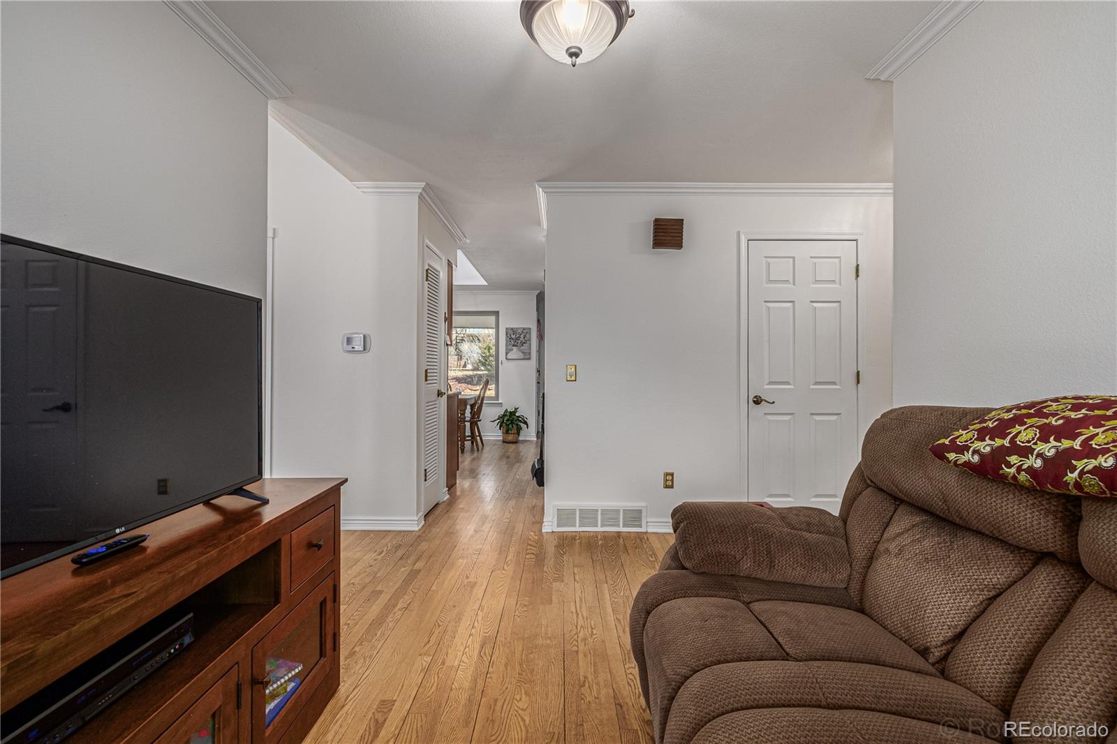 MLS Image #15 for 7252 s costilla street,littleton, Colorado
