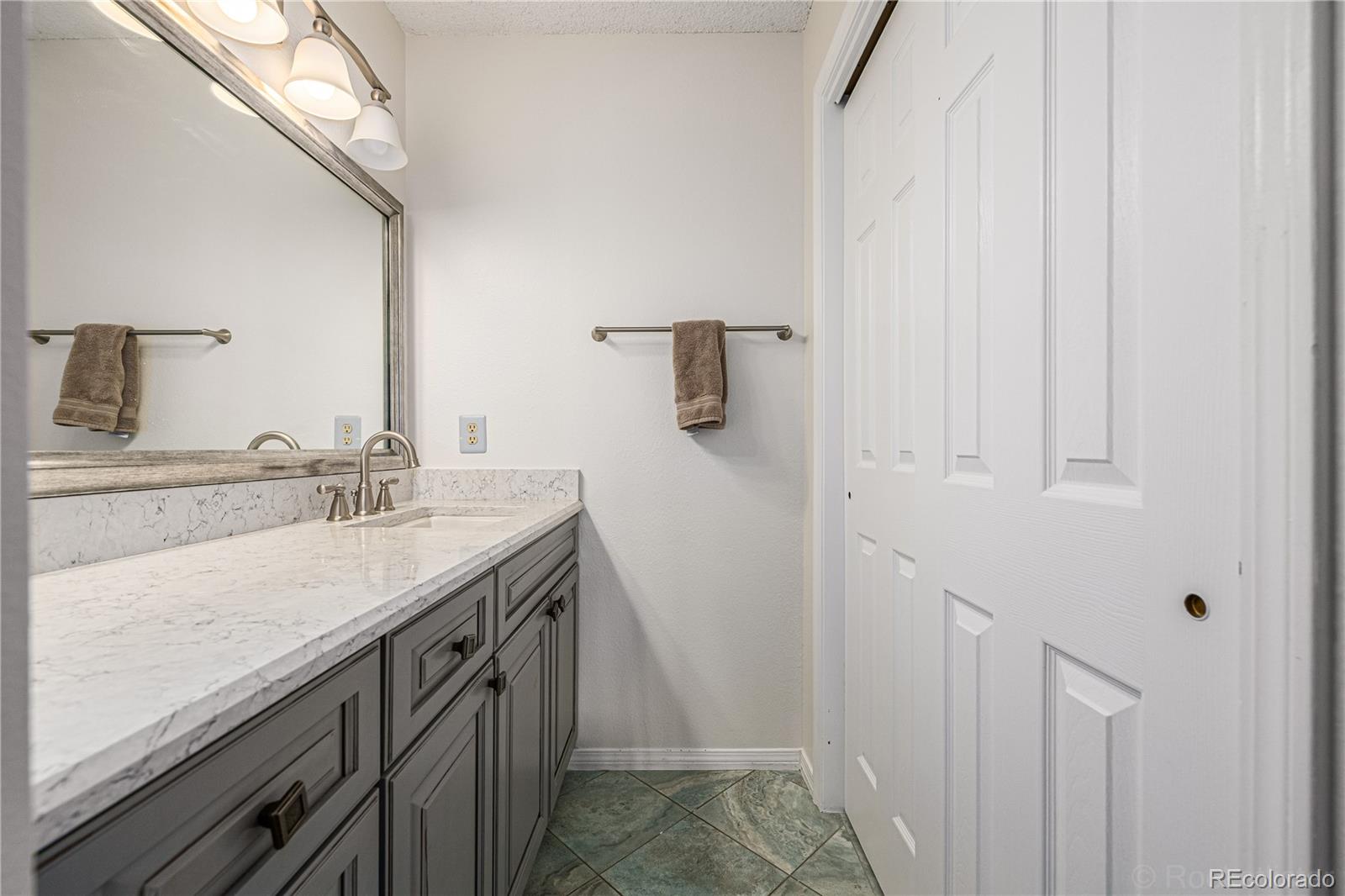 MLS Image #23 for 7252 s costilla street,littleton, Colorado