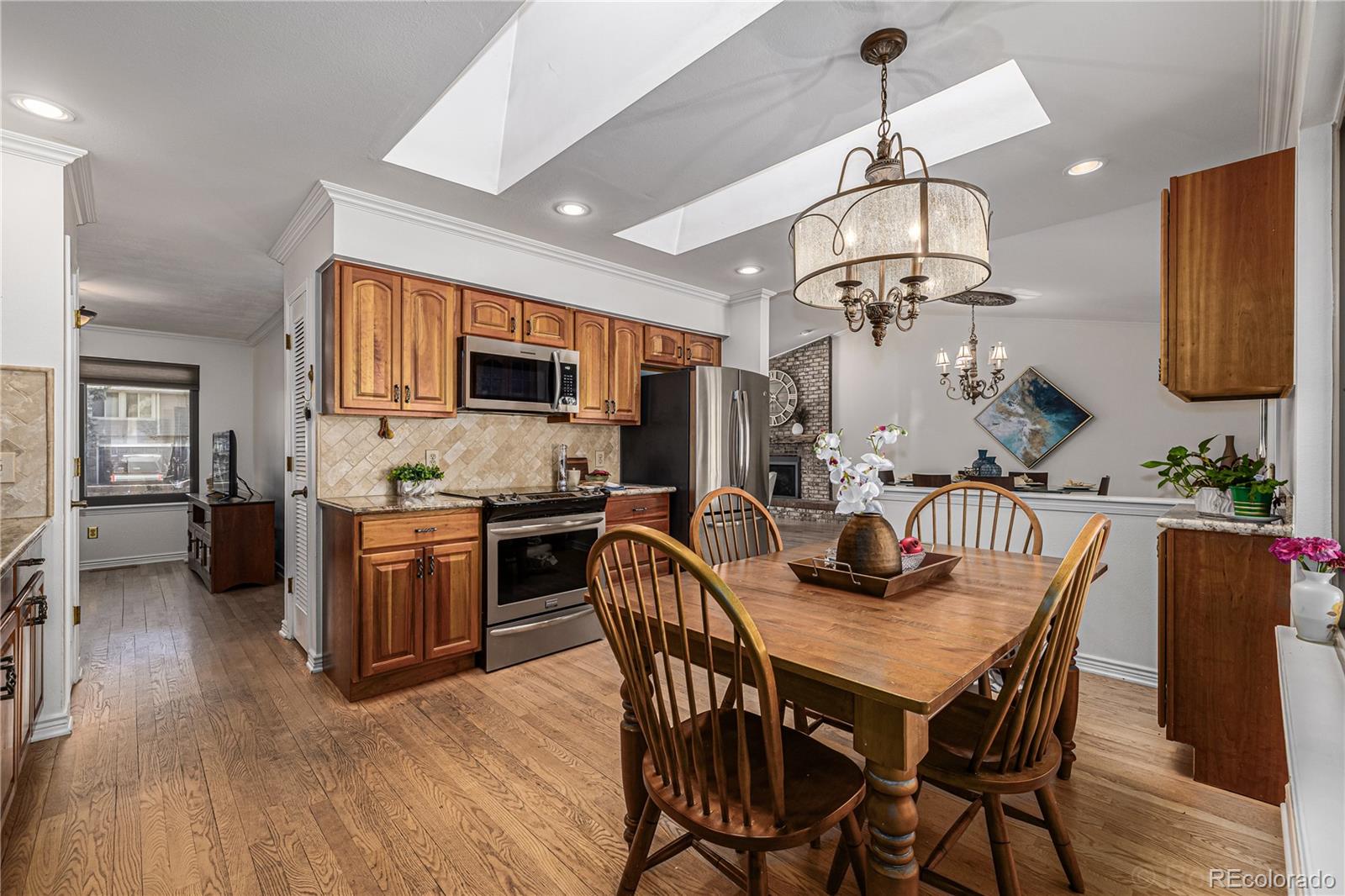 MLS Image #3 for 7252 s costilla street,littleton, Colorado