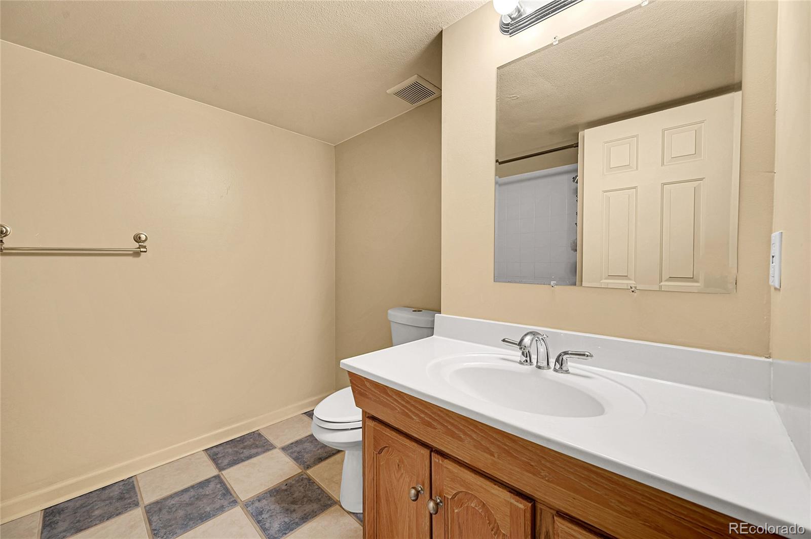 MLS Image #32 for 7252 s costilla street,littleton, Colorado