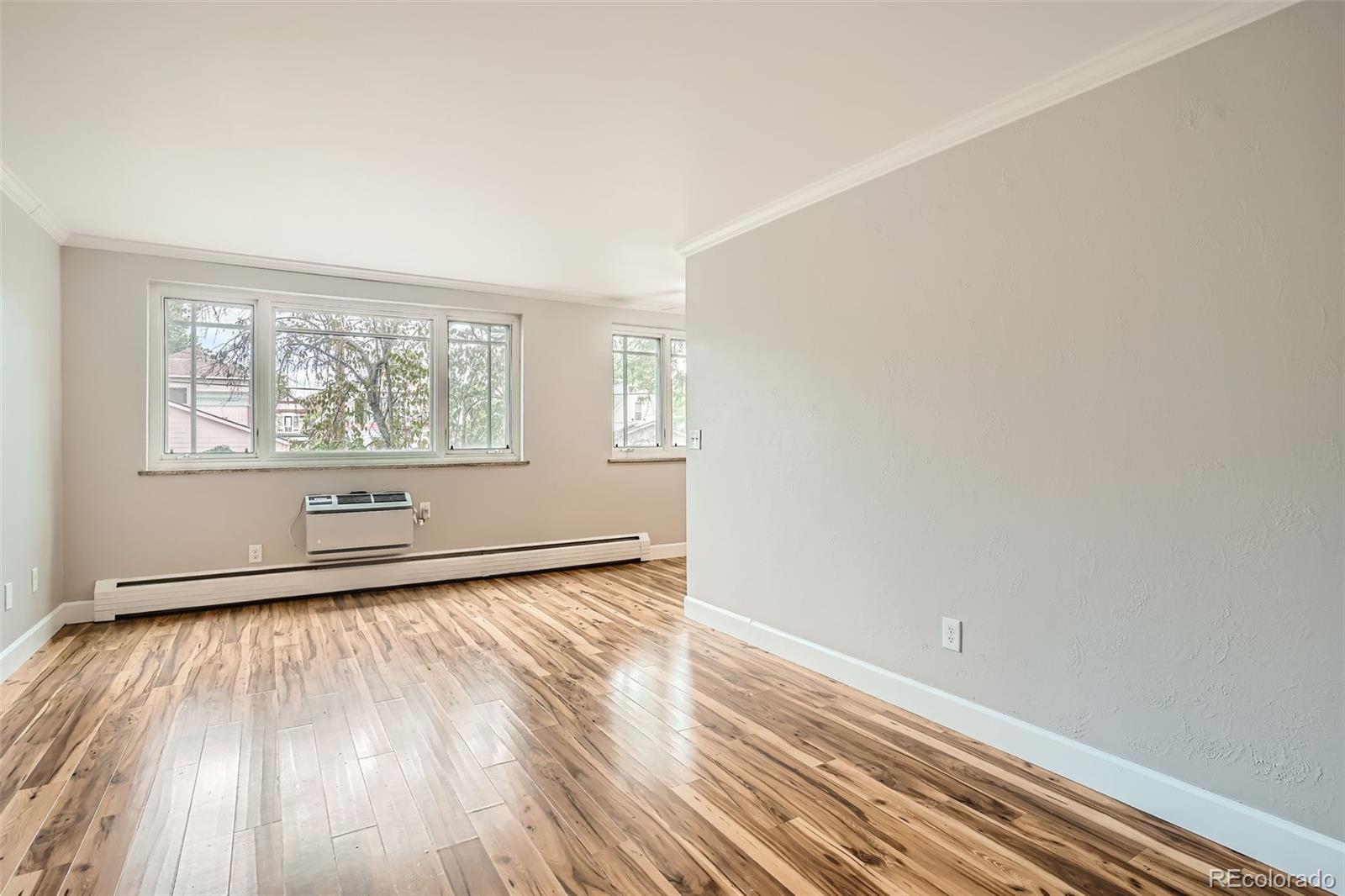 MLS Image #5 for 969 s pearl street,denver, Colorado