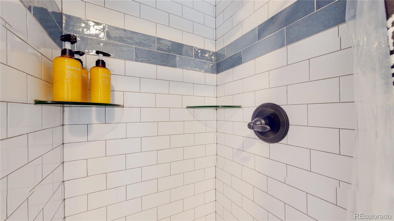 MLS Image #18 for 3067 s holly place,denver, Colorado