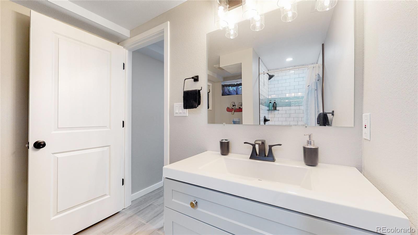 MLS Image #40 for 3067 s holly place,denver, Colorado
