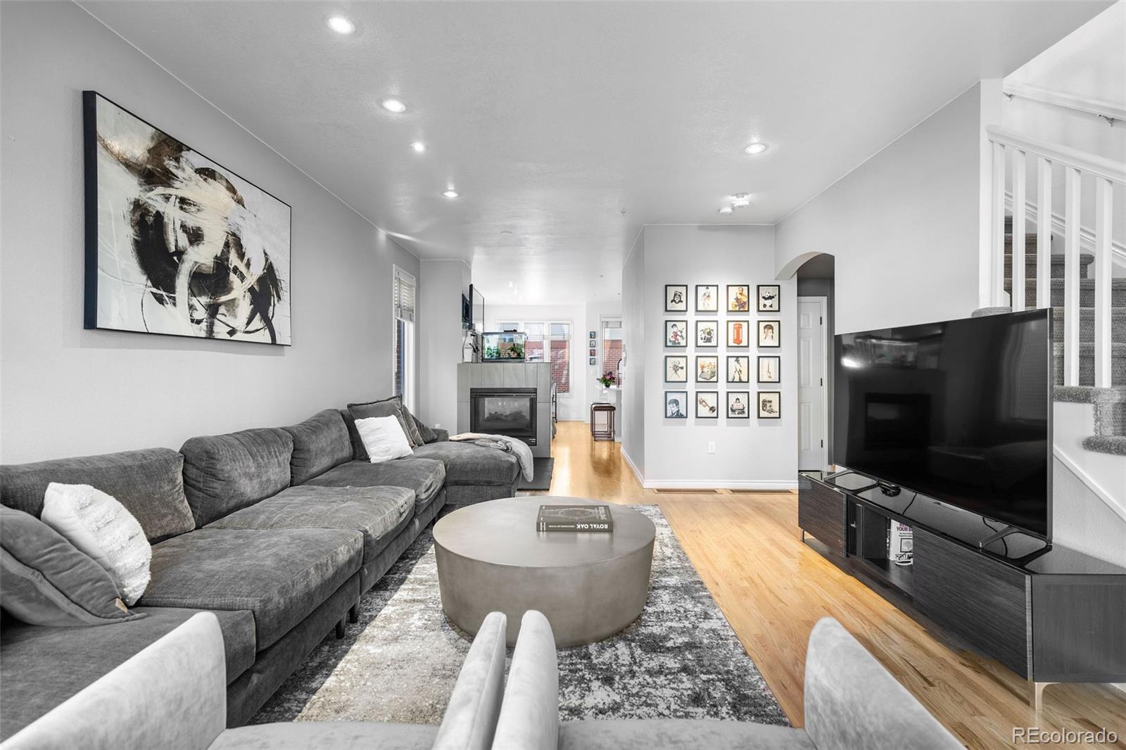 MLS Image #3 for 12 s monroe street ,denver, Colorado