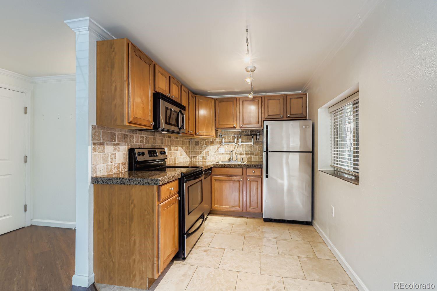 MLS Image #12 for 1327  steele street,denver, Colorado