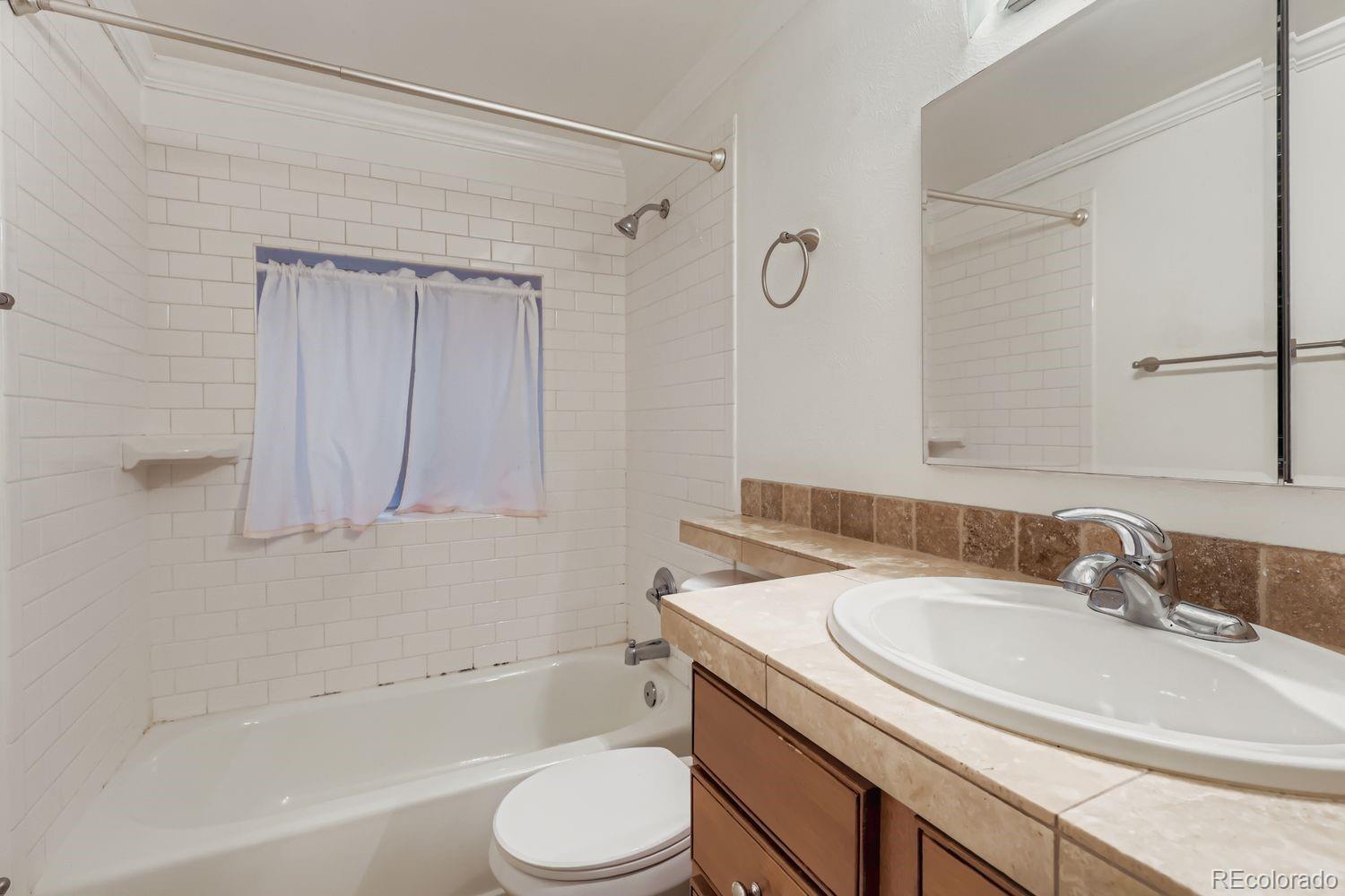 MLS Image #13 for 1327  steele street,denver, Colorado