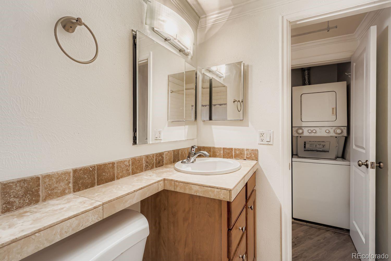 MLS Image #14 for 1327  steele street,denver, Colorado