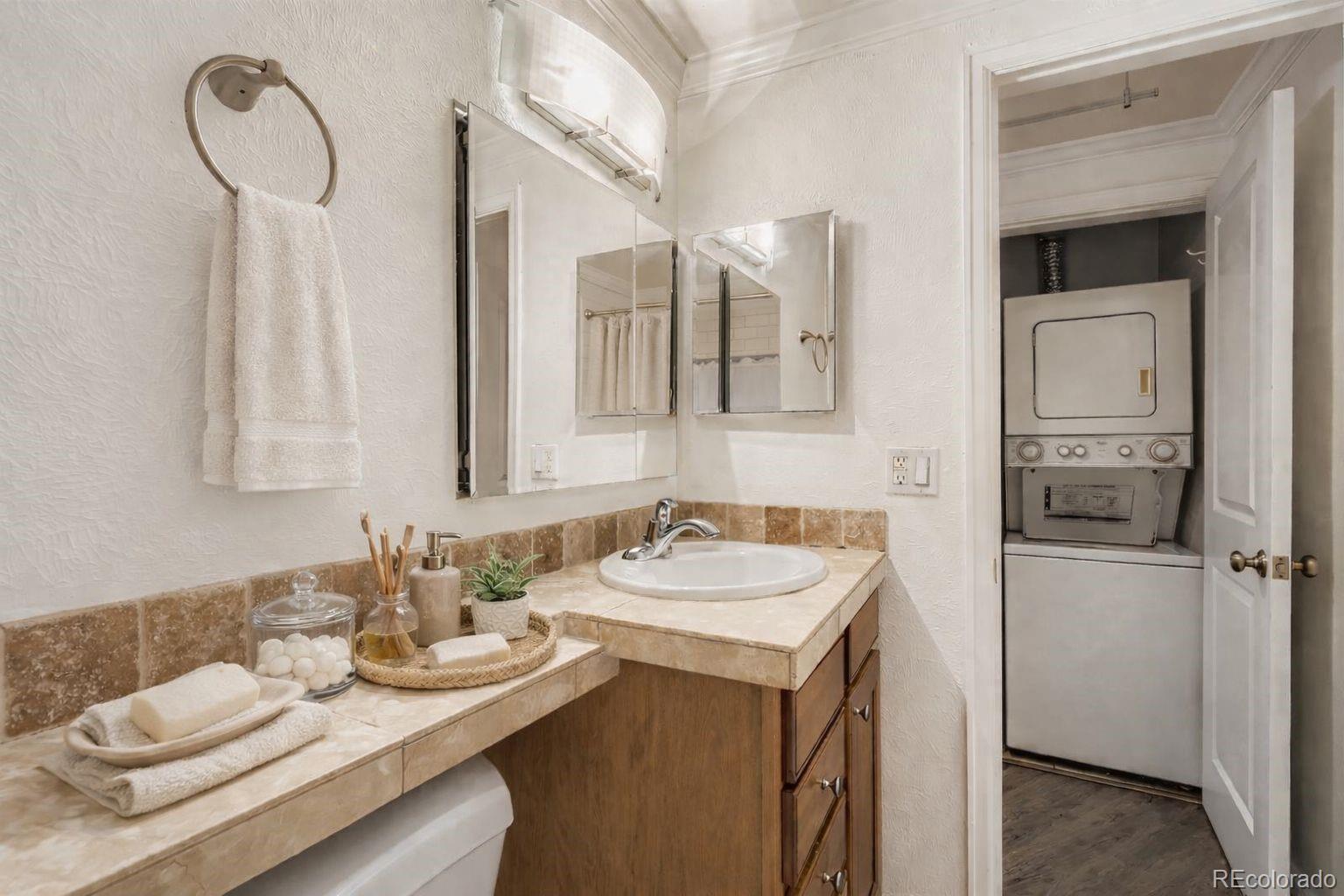 MLS Image #6 for 1327  steele street,denver, Colorado