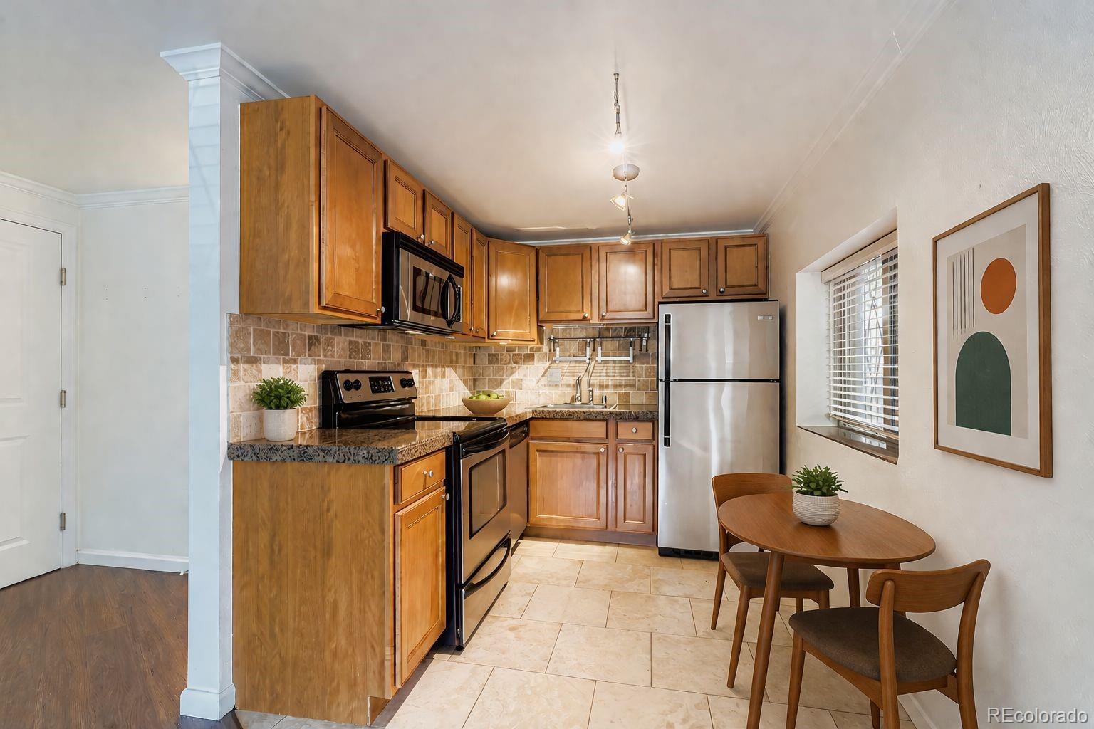 MLS Image #8 for 1327  steele street,denver, Colorado