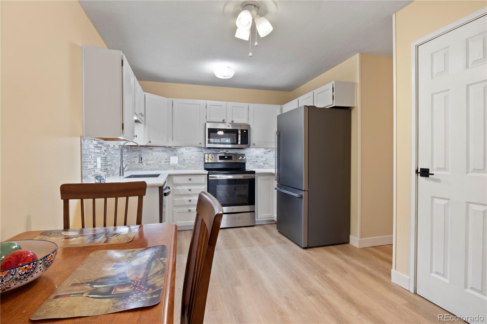 MLS Image #8 for 3022 s wheeling way,aurora, Colorado