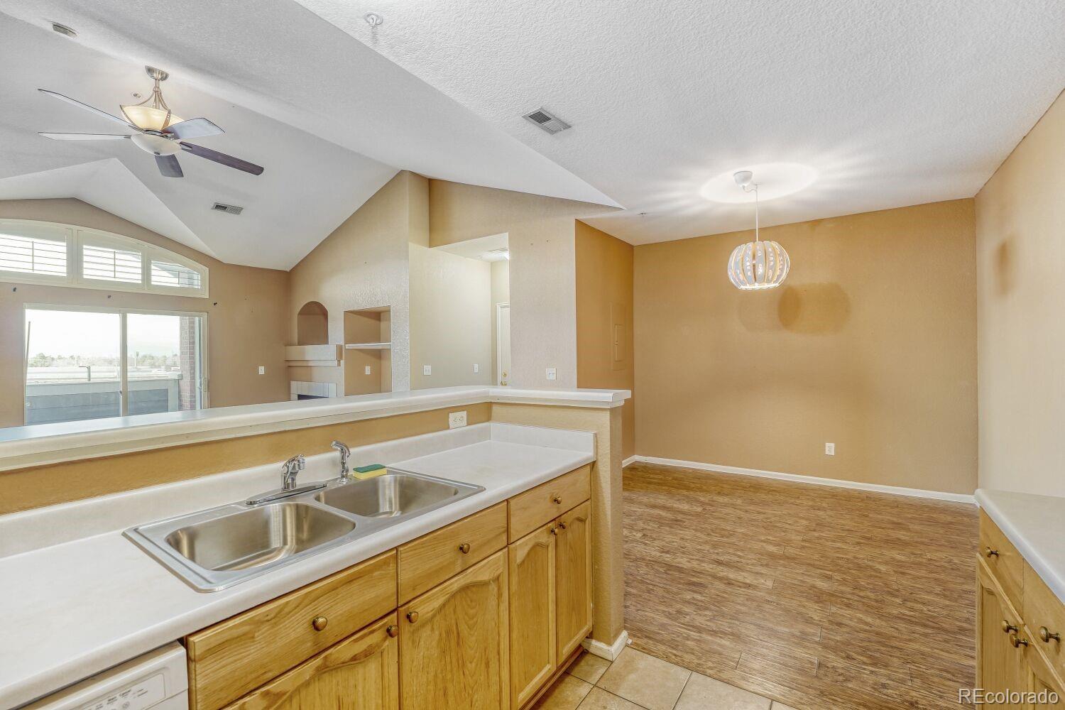 MLS Image #7 for 14241 e 1st drive 304,aurora, Colorado