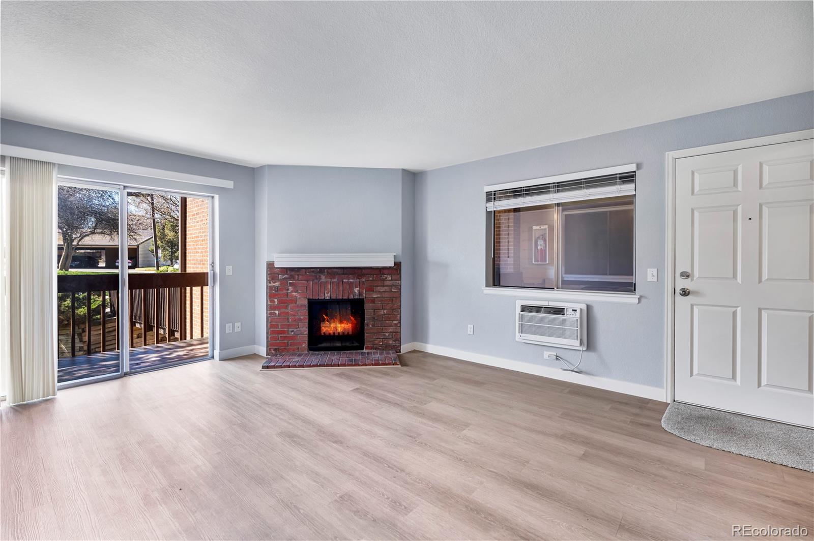 MLS Image #5 for 14602 e 2nd avenue,aurora, Colorado