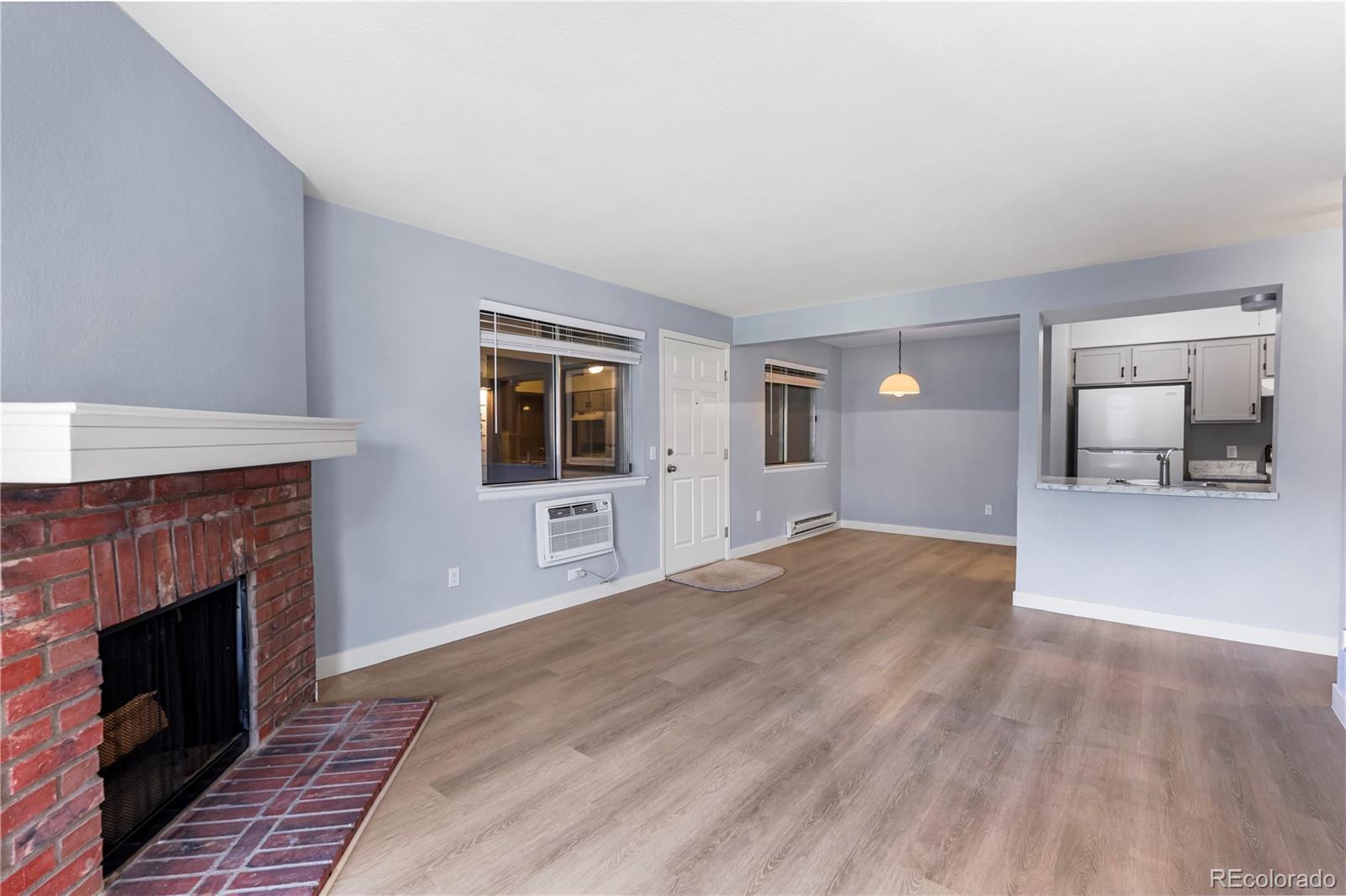 MLS Image #6 for 14602 e 2nd avenue,aurora, Colorado