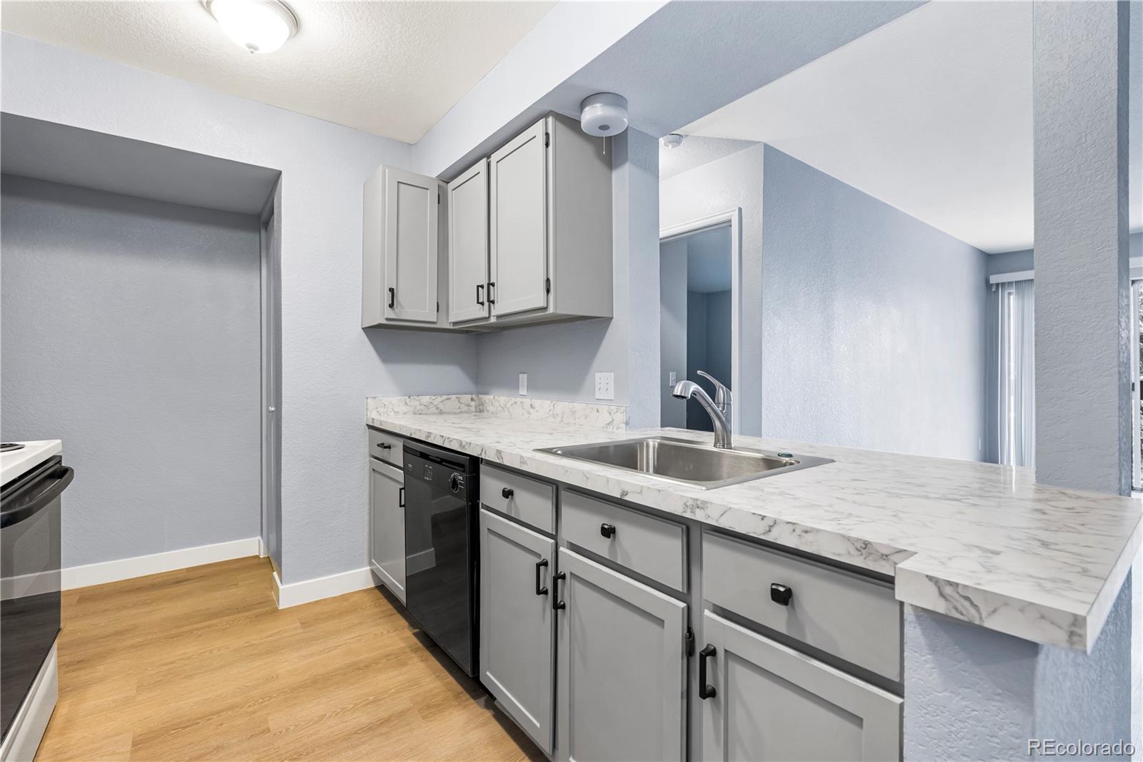 MLS Image #8 for 14602 e 2nd avenue,aurora, Colorado