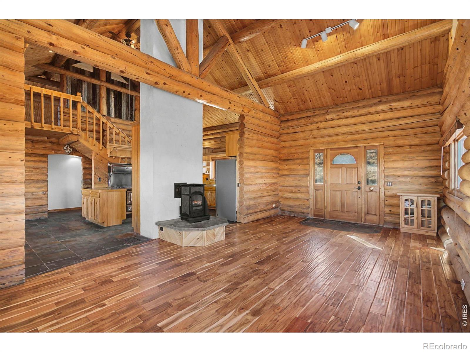 MLS Image #4 for 905  stratton park road,bellvue, Colorado
