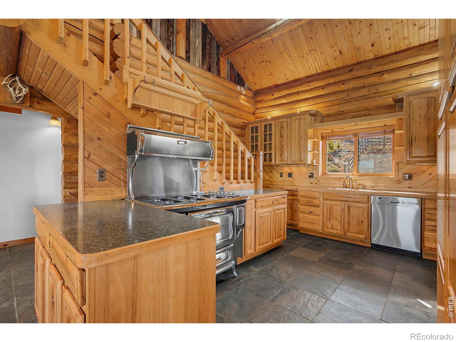 MLS Image #6 for 905  stratton park road,bellvue, Colorado