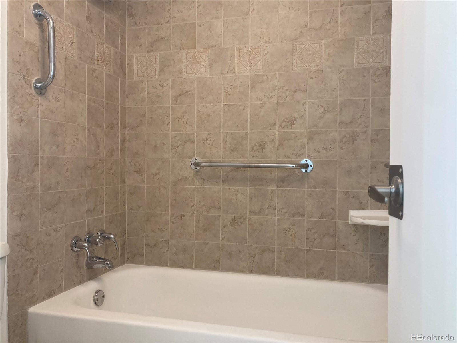 MLS Image #7 for 8060 e girard avenue,denver, Colorado