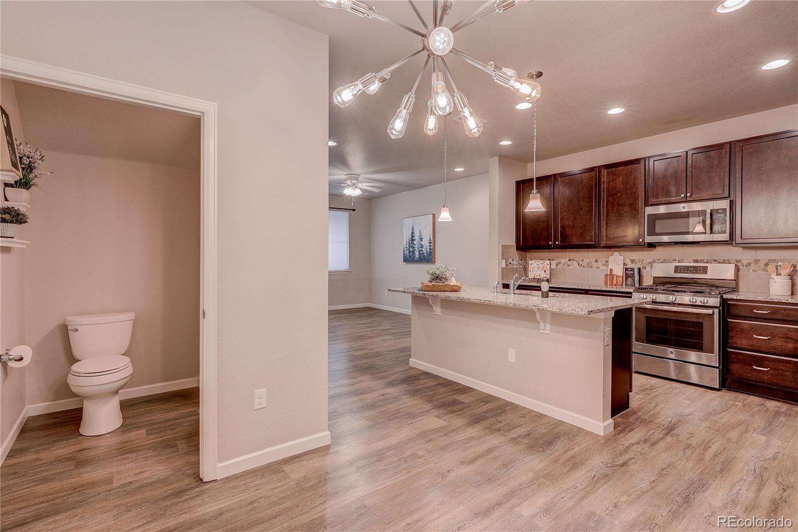 MLS Image #14 for 560 e dry creek place,littleton, Colorado