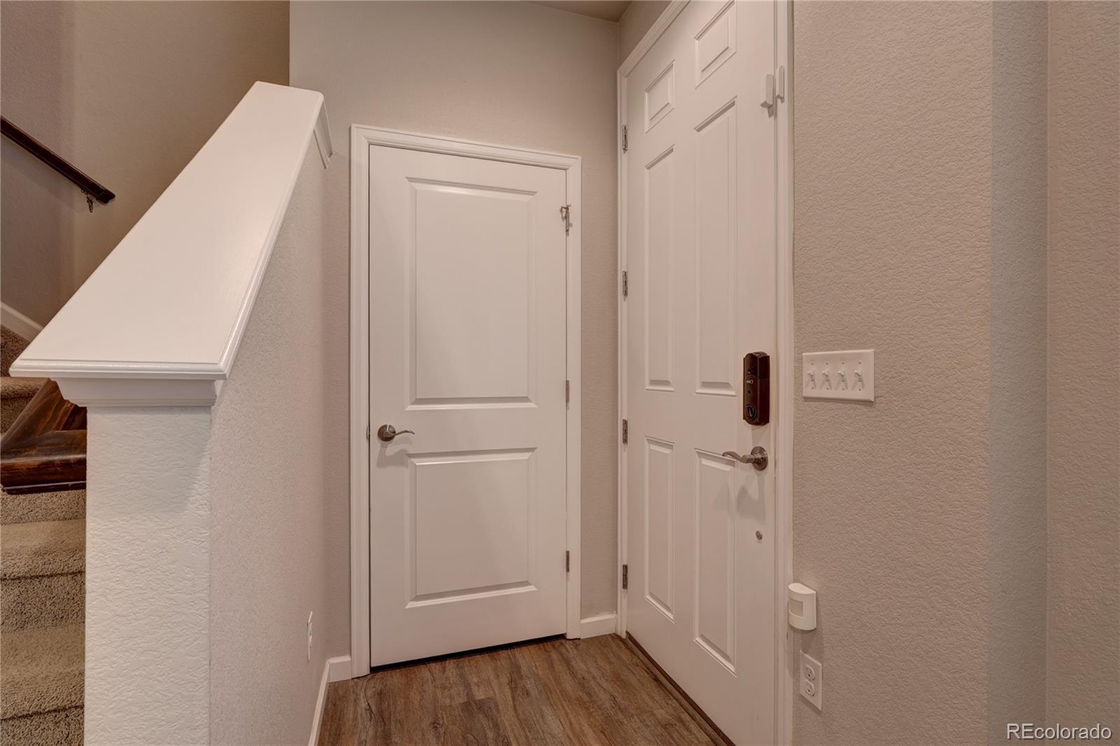 MLS Image #3 for 560 e dry creek place,littleton, Colorado