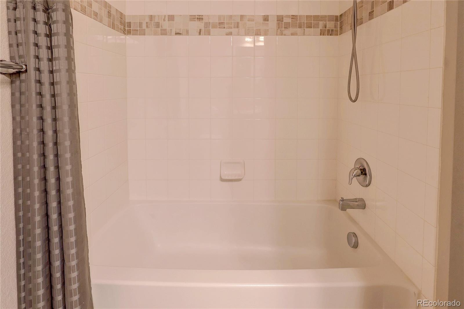 MLS Image #31 for 560 e dry creek place,littleton, Colorado
