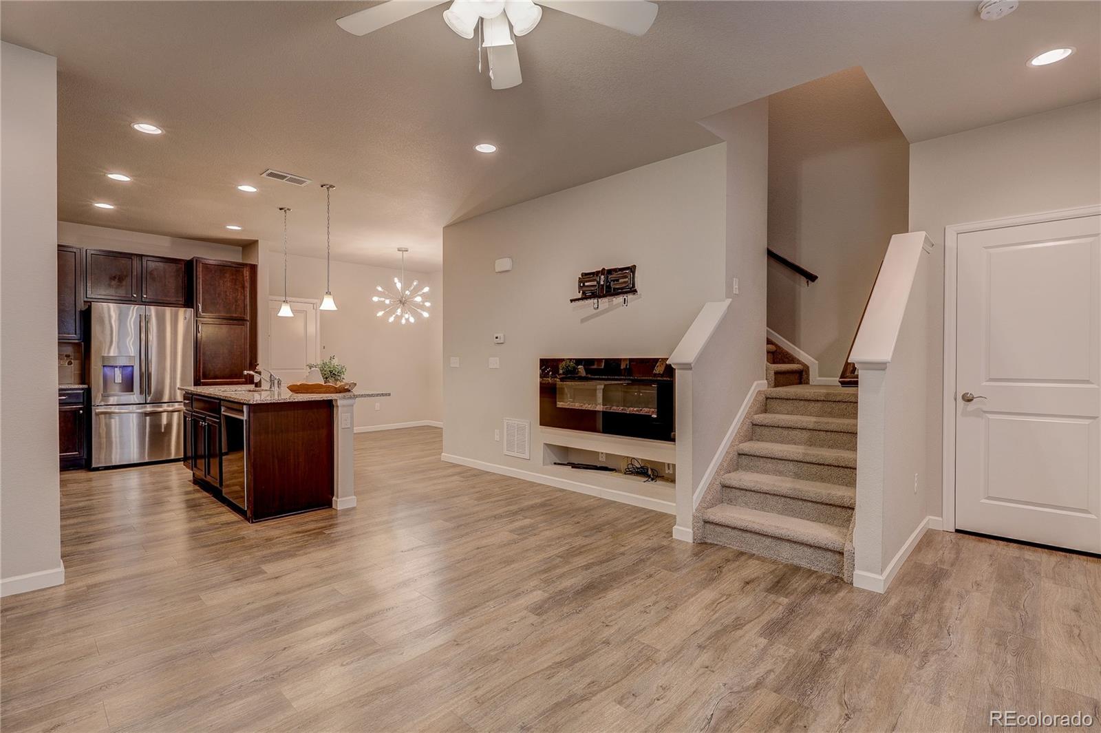 MLS Image #5 for 560 e dry creek place,littleton, Colorado