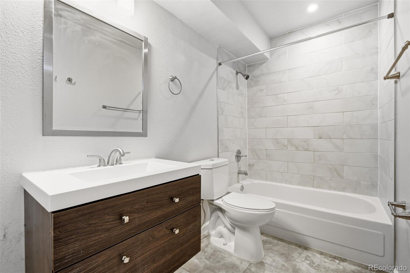 MLS Image #18 for 10150 e virginia avenue,denver, Colorado