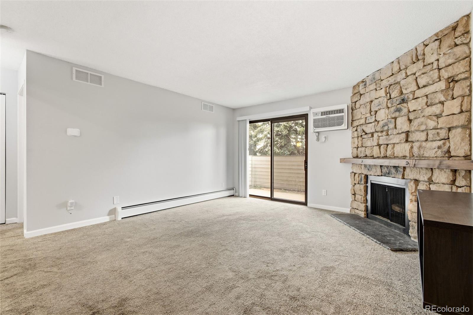 MLS Image #4 for 10150 e virginia avenue,denver, Colorado