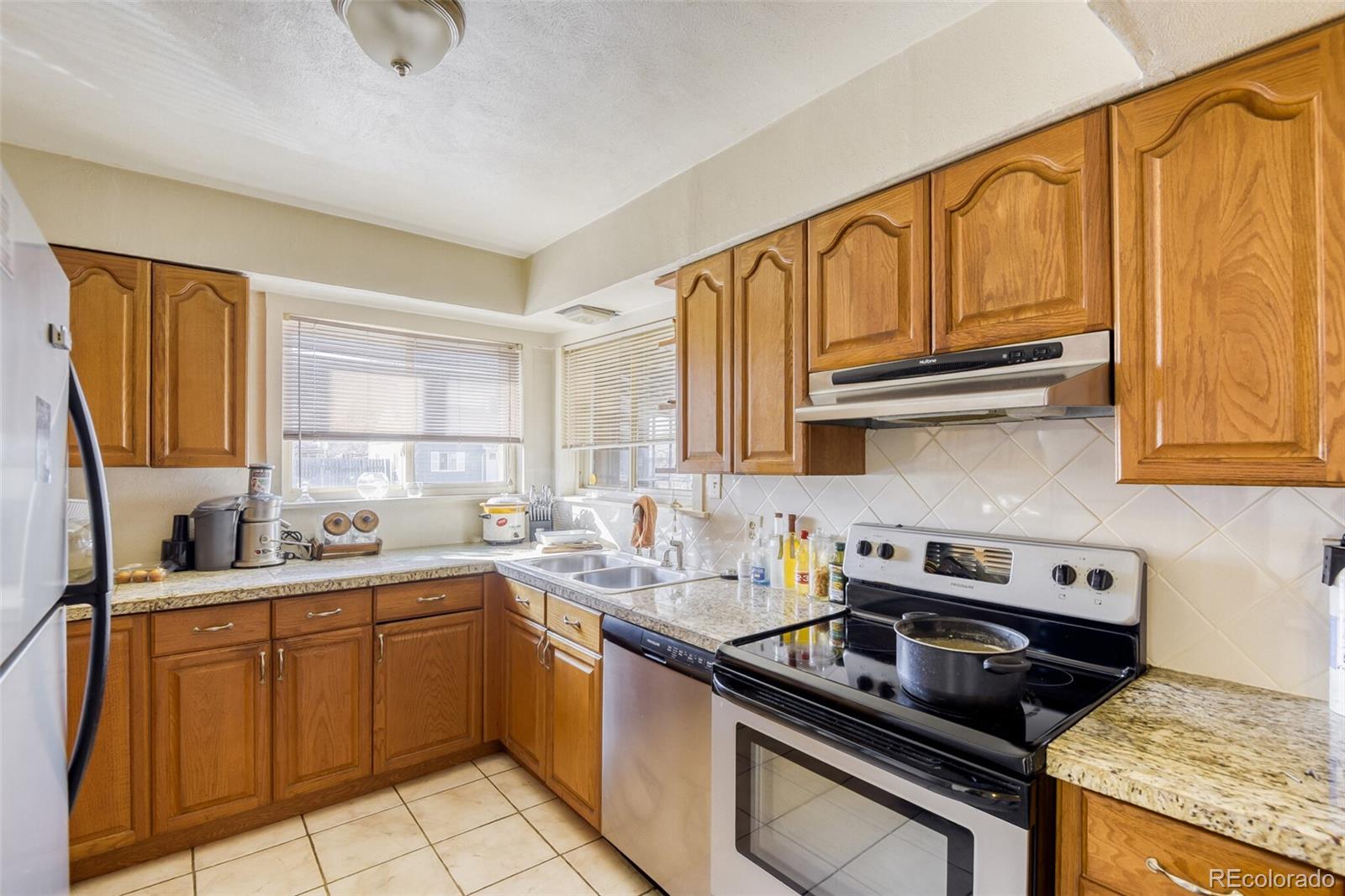 MLS Image #4 for 1901  xanthia street,denver, Colorado