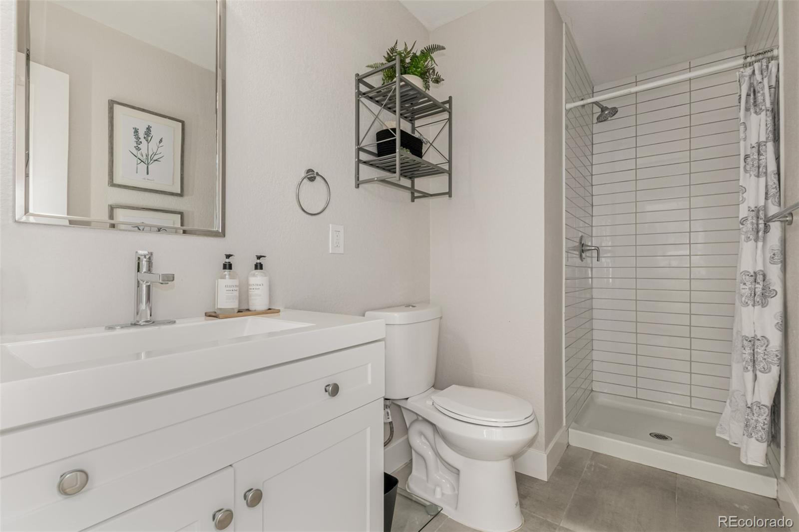 MLS Image #13 for 800 s pecos street,denver, Colorado